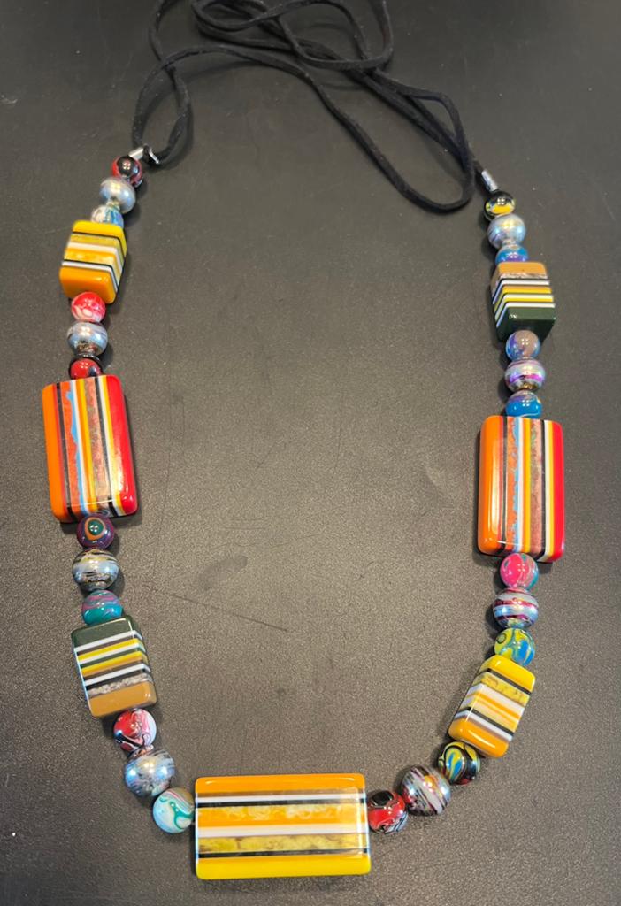 Geliefd! Pop-Art gekleurde resin ketting van Carlos Sobral, Ophalen of Verzenden, Zo goed als nieuw, Overige materialen, Verstelbaar