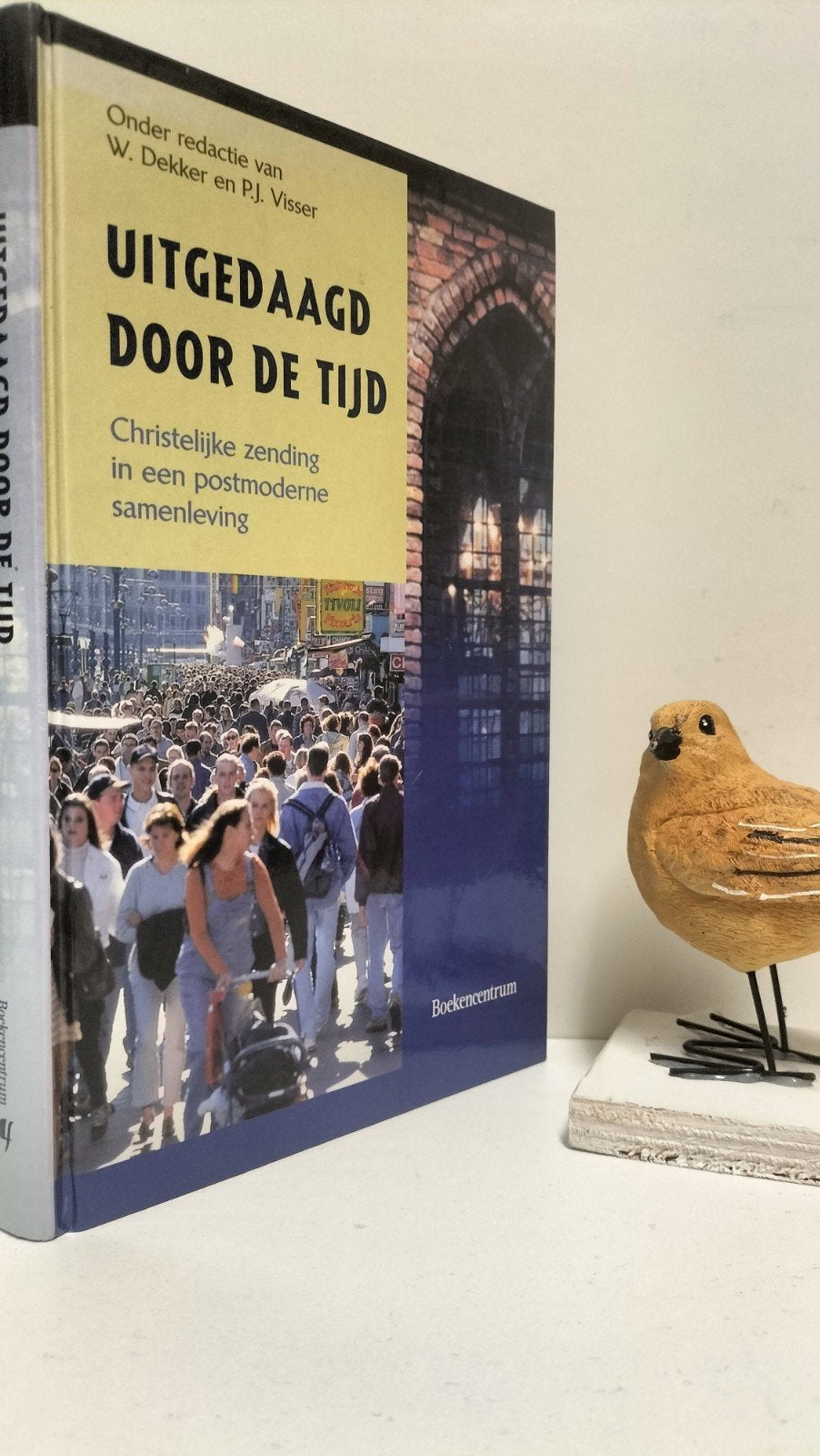 Dekker, W. e.a.; Uitgedaagd door de tijd, Ophalen of Verzenden, Gelezen, Christendom | Protestants