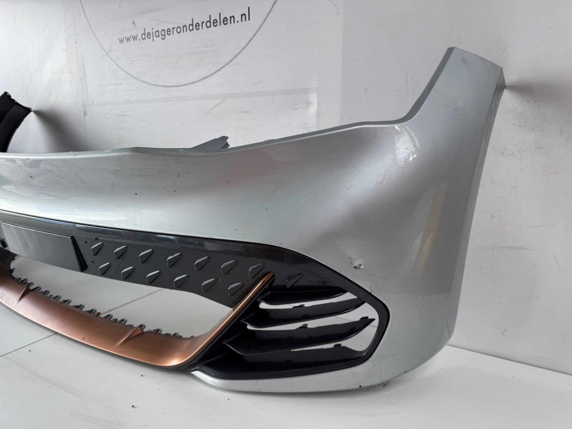CUPRA BORN VOORBUMPER BUMPER 10E807221D, Auto-onderdelen, Gebruikt, Voor, Autovia A-2, Km 585 585
08760  Martorell, ES, Ophalen of Verzenden
