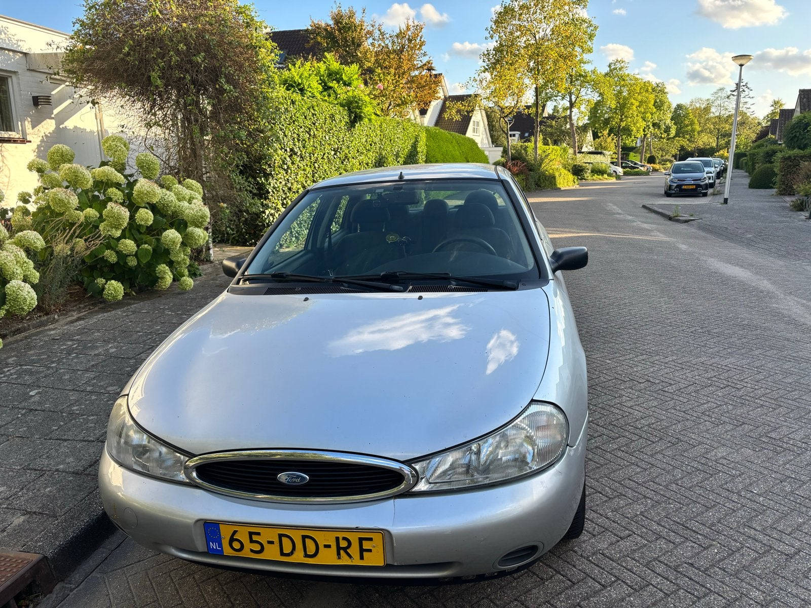 Ford Mondeo 1.6 I SDN 1999 Grijs, Mondeo, Origineel Nederlands, Handgeschakeld, Particulier
