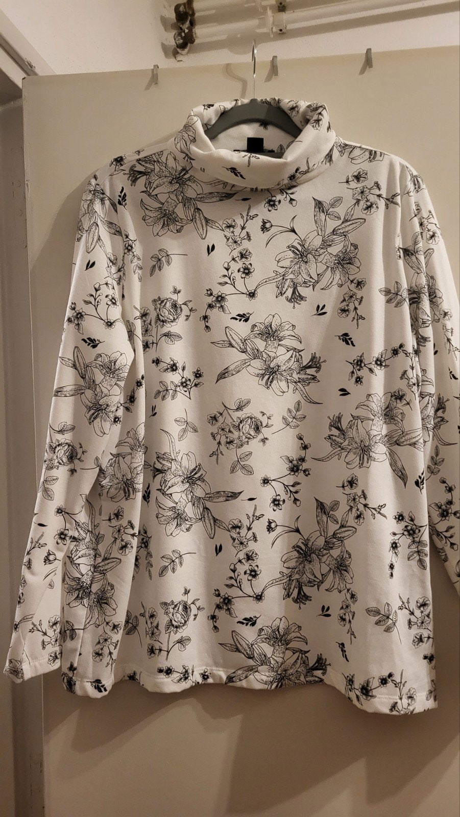 NIEUW! Thermoshirt skipulli met bloemenprint, Esmara, Ophalen, Nieuw, Maat 46/48 (XL) of groter