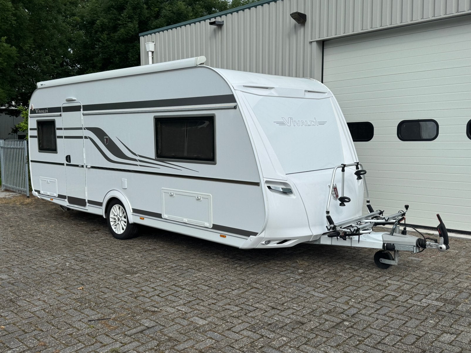 Tabbert Vivaldi 550E | Mover | Luifel | Vloerverwarming |, Rondzit, Tabbert, Schokbreker, Bedrijf