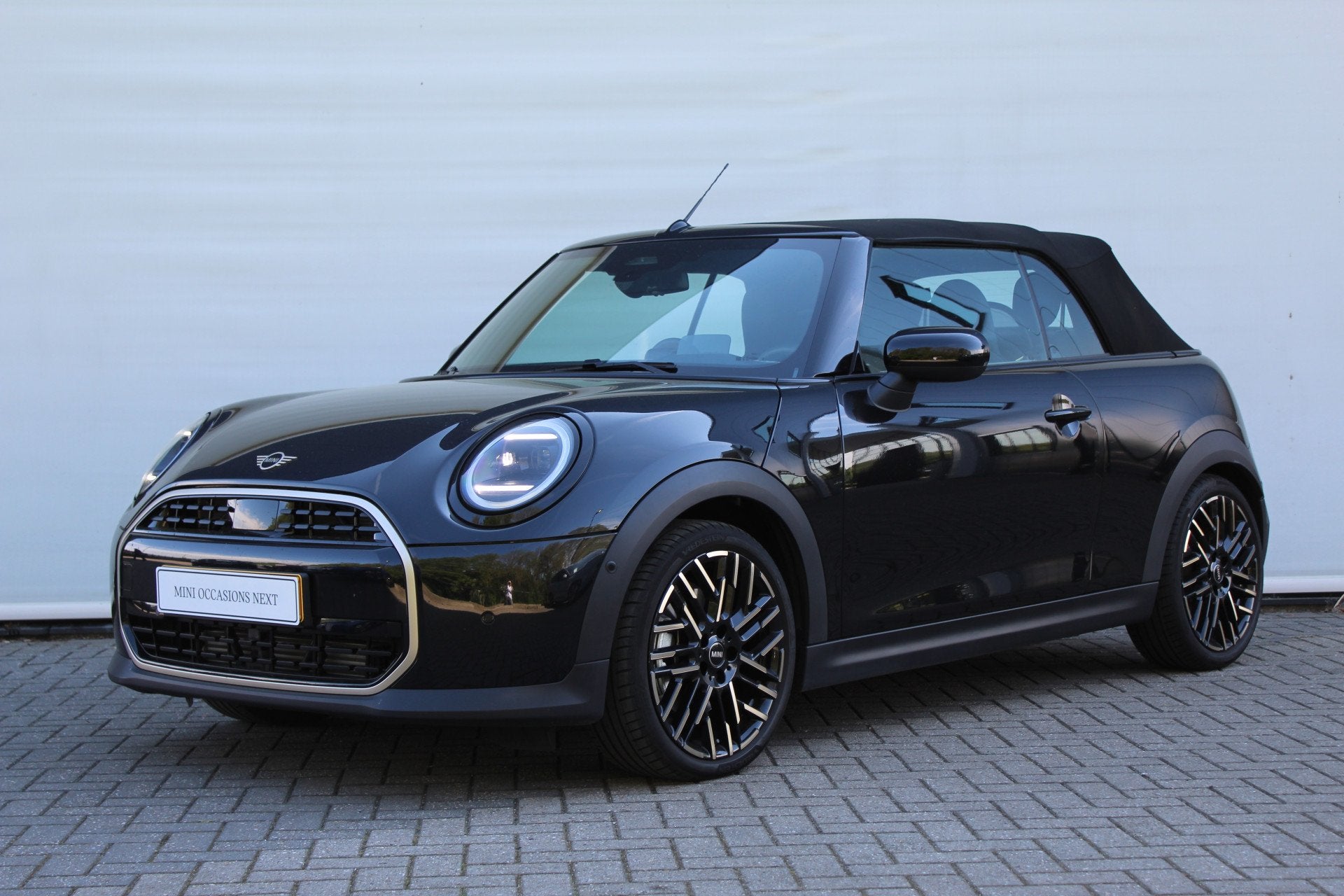MINI Cabrio Cooper C Automaat / Favoured Trim / Pakket M / 1, 1998 cc, 15 km/l, Gebruikt, Euro 6