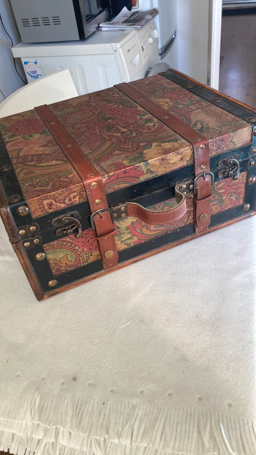 Vintage: Zeer fraai stevig houten bewerkt kistje. Onbeschadi, Antiek en Kunst, Ophalen