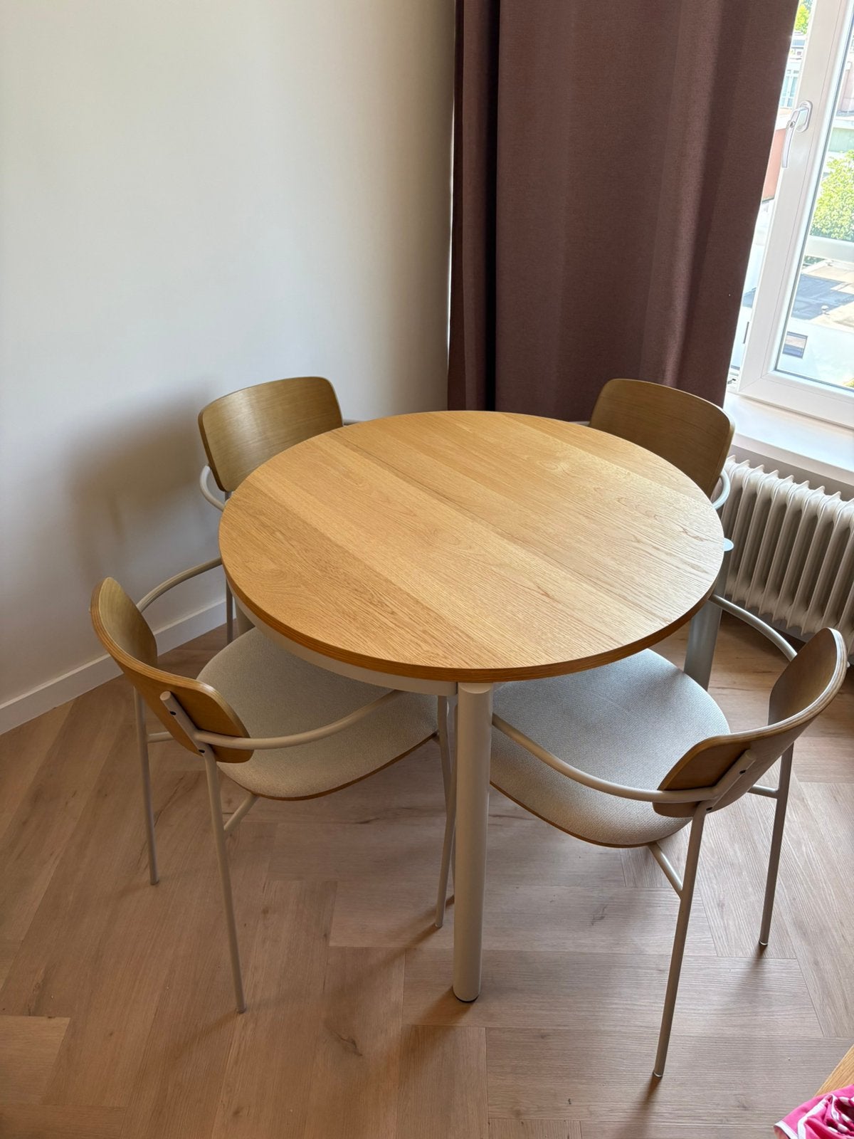 Uitschuifbare tafel 90cm met 4 stoelen, Huis en Inrichting, Ophalen, 50 tot 100 cm, Scandi, 50 tot 100 cm