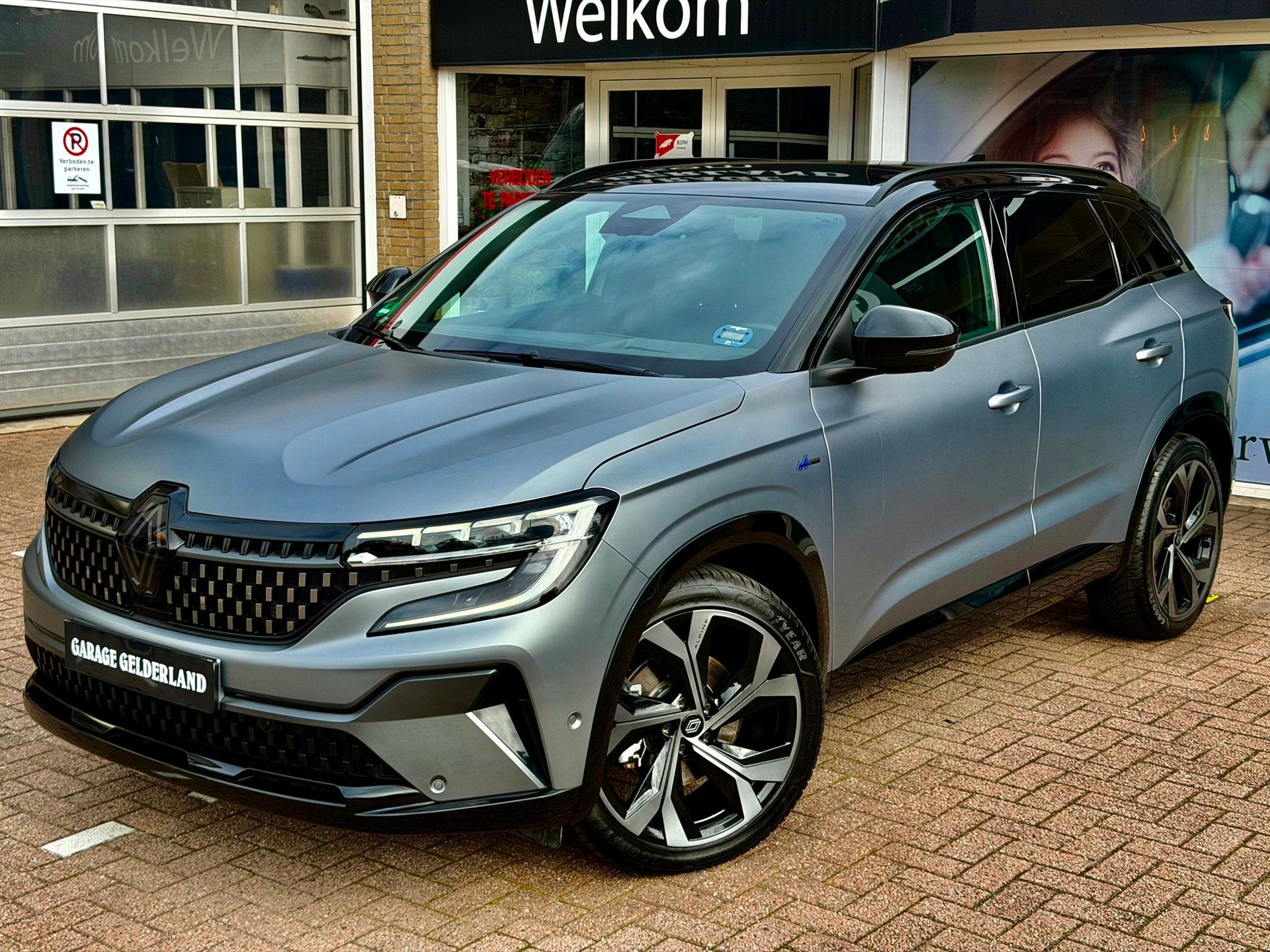 Renault Austral 200PK Alpine | ALCANTARA | FULL-LED | APPLE/, Auto's, Voorwielaandrijving, Dealer onderhouden, Gebruikt, Zwart