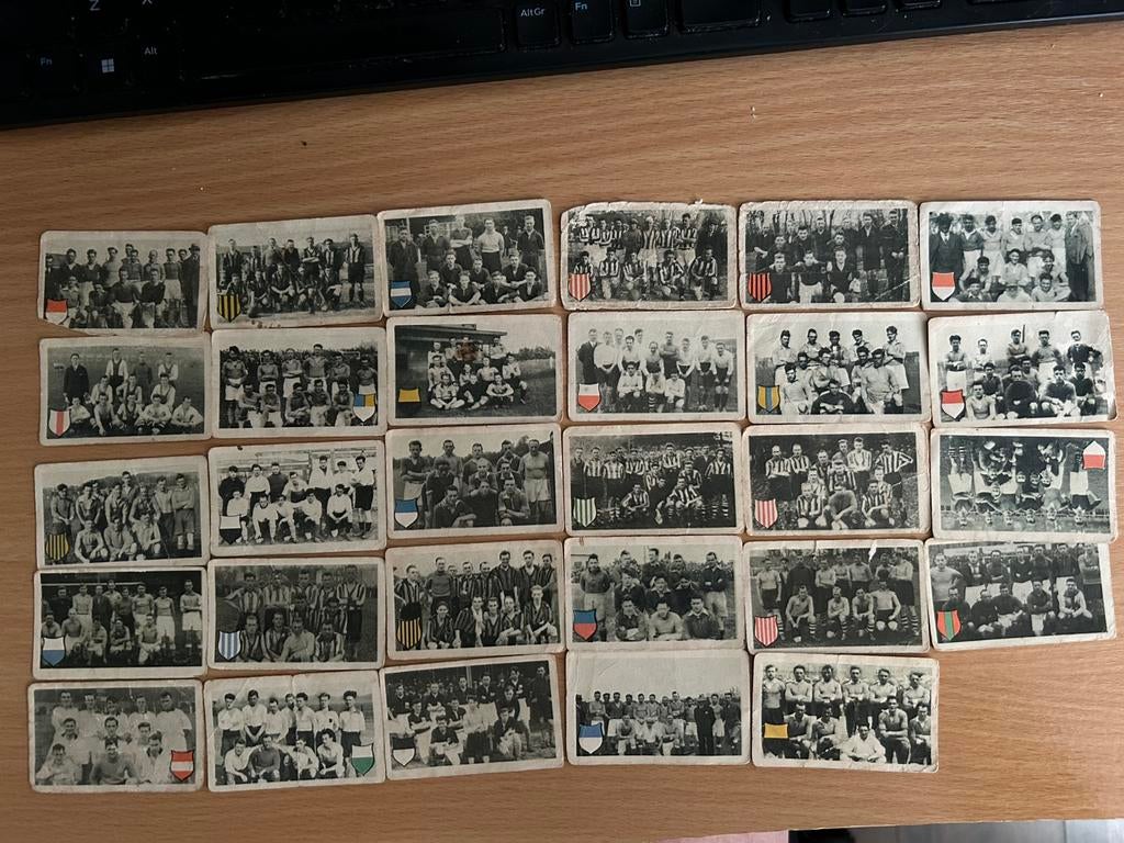 Voetbal elftal plaatjes seizoen 1930/31, Ophalen of Verzenden, Meerdere plaatjes