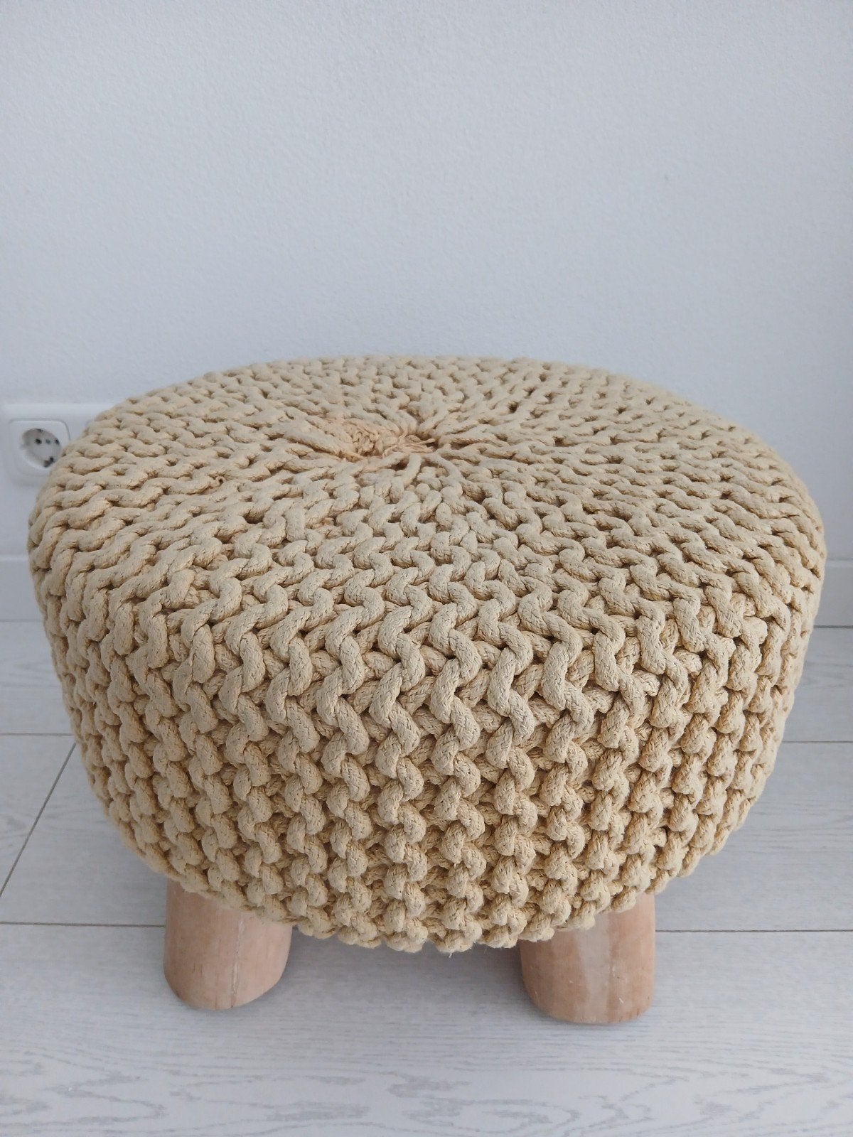 Leuke toffe gebreide gehaakte gele poef, Huis en Inrichting, Ophalen, Rond, Minder dan 50 cm, Minder dan 50 cm