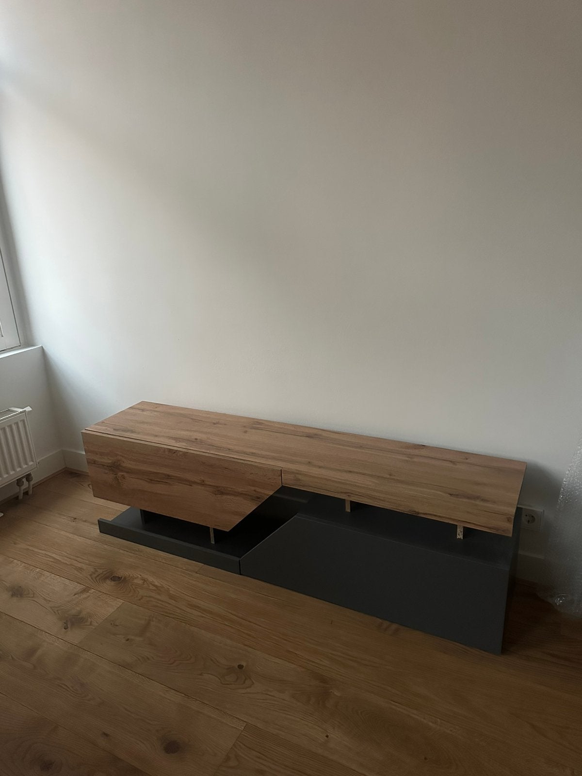 Tv meubel eiken/antraciet 160cm Canberra Meubella, Ophalen, 150 tot 200 cm, Zo goed als nieuw, Minder dan 100 cm