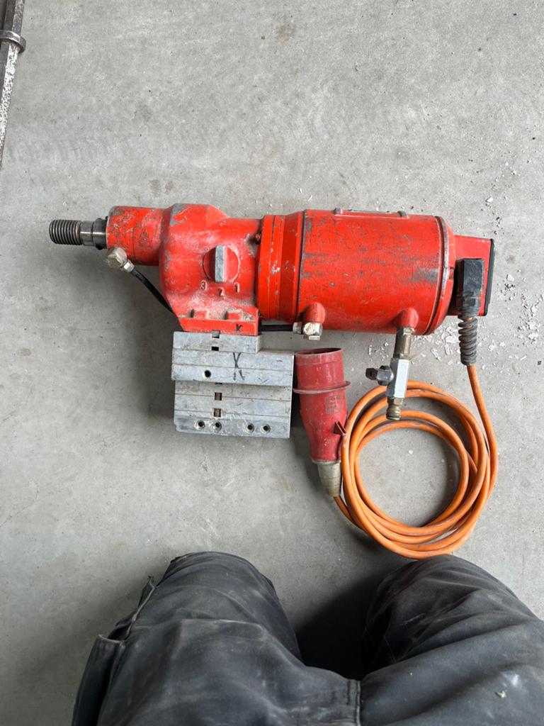 Weka dk 42 diamantboormachine te koop., Doe-het-zelf en Verbouw, Gereedschap | Boormachines, Ophalen, Kolomboormachine