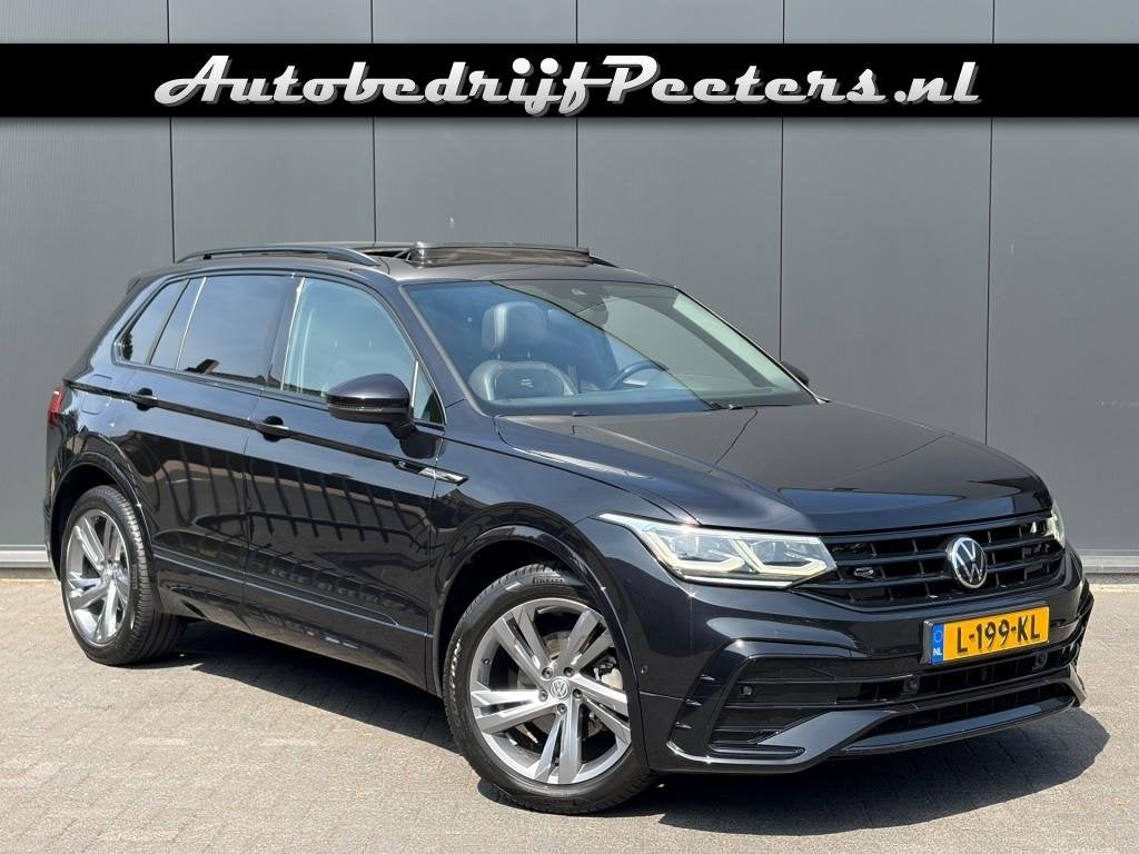 Volkswagen TIGUAN 1.5 TSI 2x R-Line Pano ACC IQ.Light V-Cock, Automaat, Euro 6, 4 cilinders, 150 pk