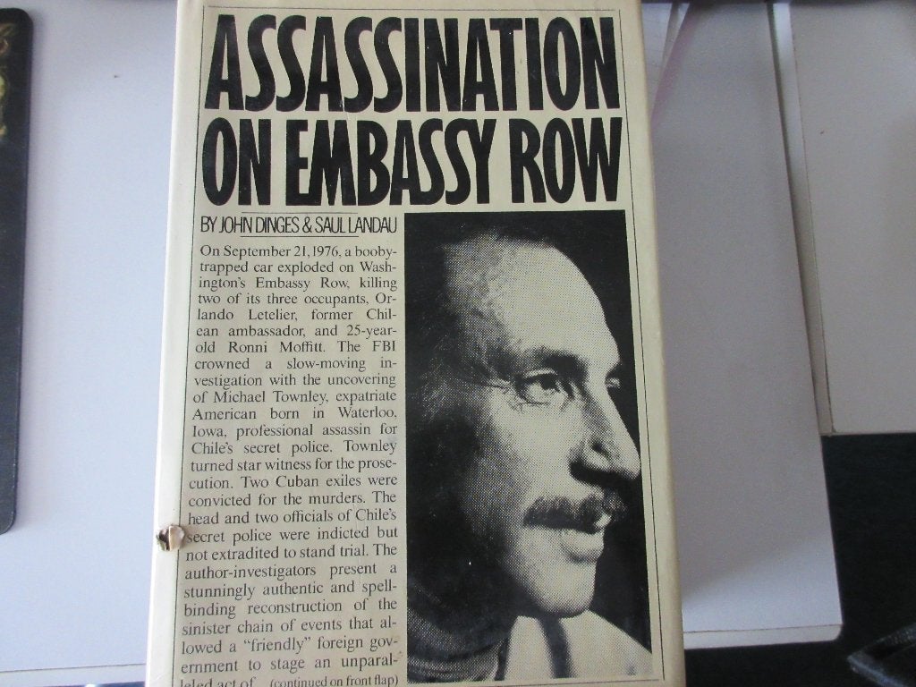 Assassination on Embassy Row, by J. Dinges & S. Landau, Ophalen of Verzenden, Gelezen, John Dinges and Saul Landau, Non-fictie