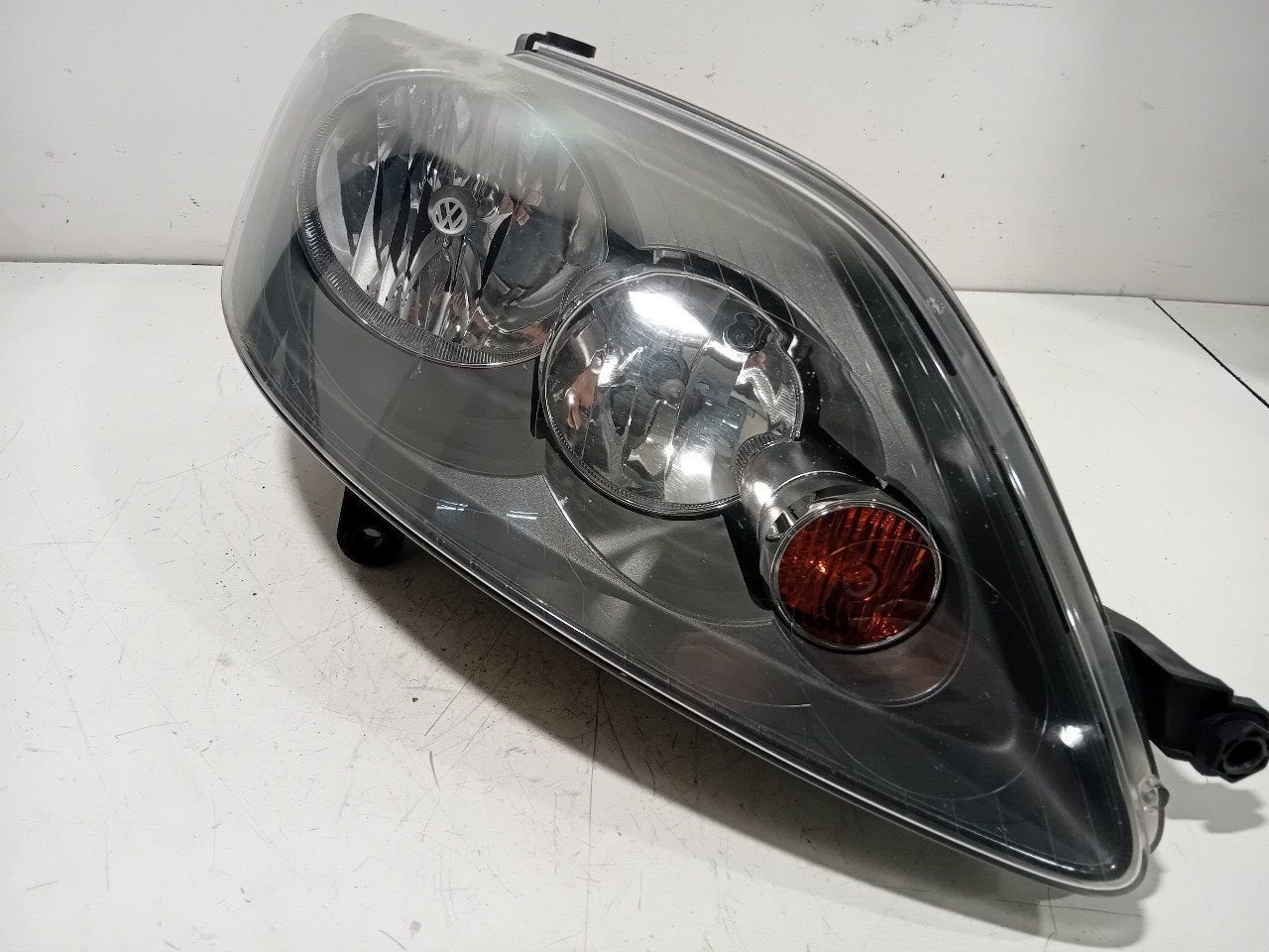 Koplamp rechts Volkswagen Golf, Onderdelen@venauto.nl, Van der Ven Autorecycling B.V., Gebruikt, Ettenseweg 76, 4706 PB Roosendaal, The Netherlands
