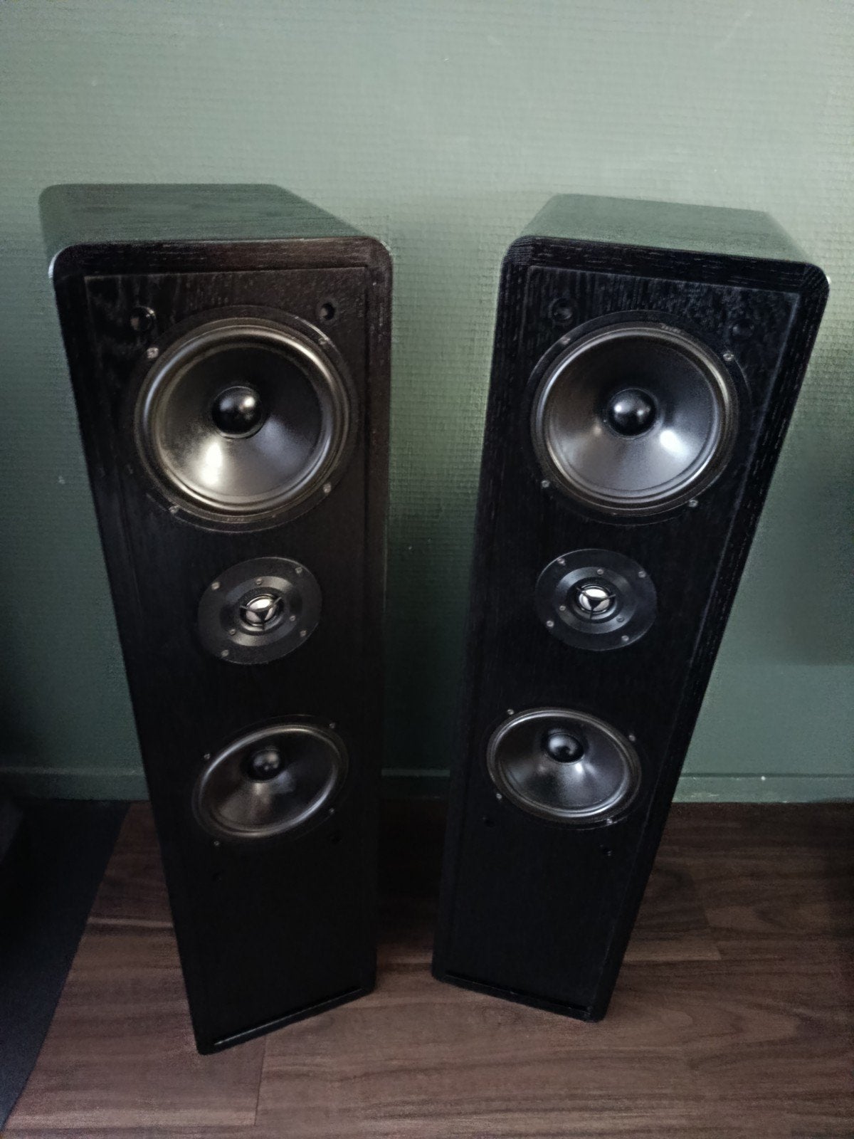 IQ 3240 AT  Mooie speakers, Audio, Tv en Foto, Ophalen, Overige merken