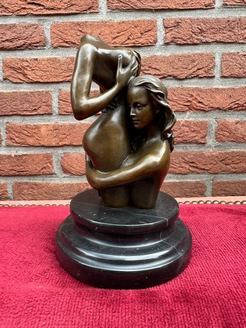licht erotisch bronzen beeld, DAMESLIEFDE, Antiek en Kunst, Kunst | Beelden en Houtsnijwerken, Ophalen of Verzenden, Brons, Beeld
