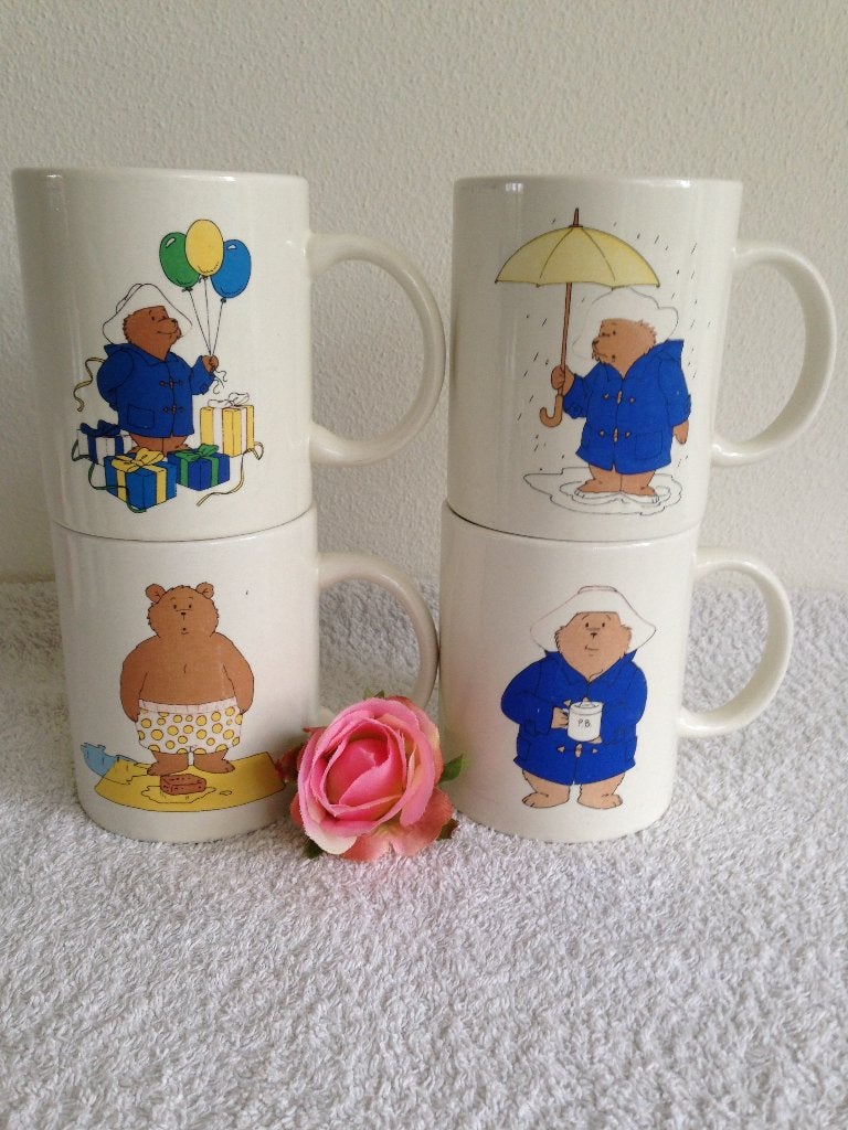 🐻4 MOKKEN Douwe Egberts BEERTJE PADDINGTON & D.E BLIK., Huis en Inrichting, Keuken | Servies, Gebruikt, Overige merken, Verzenden