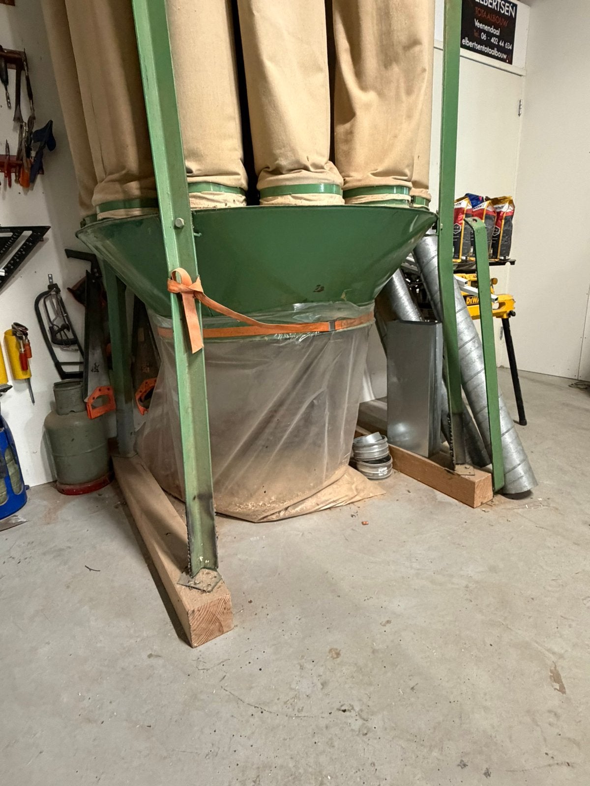 Afzuiging voor machines, Ophalen