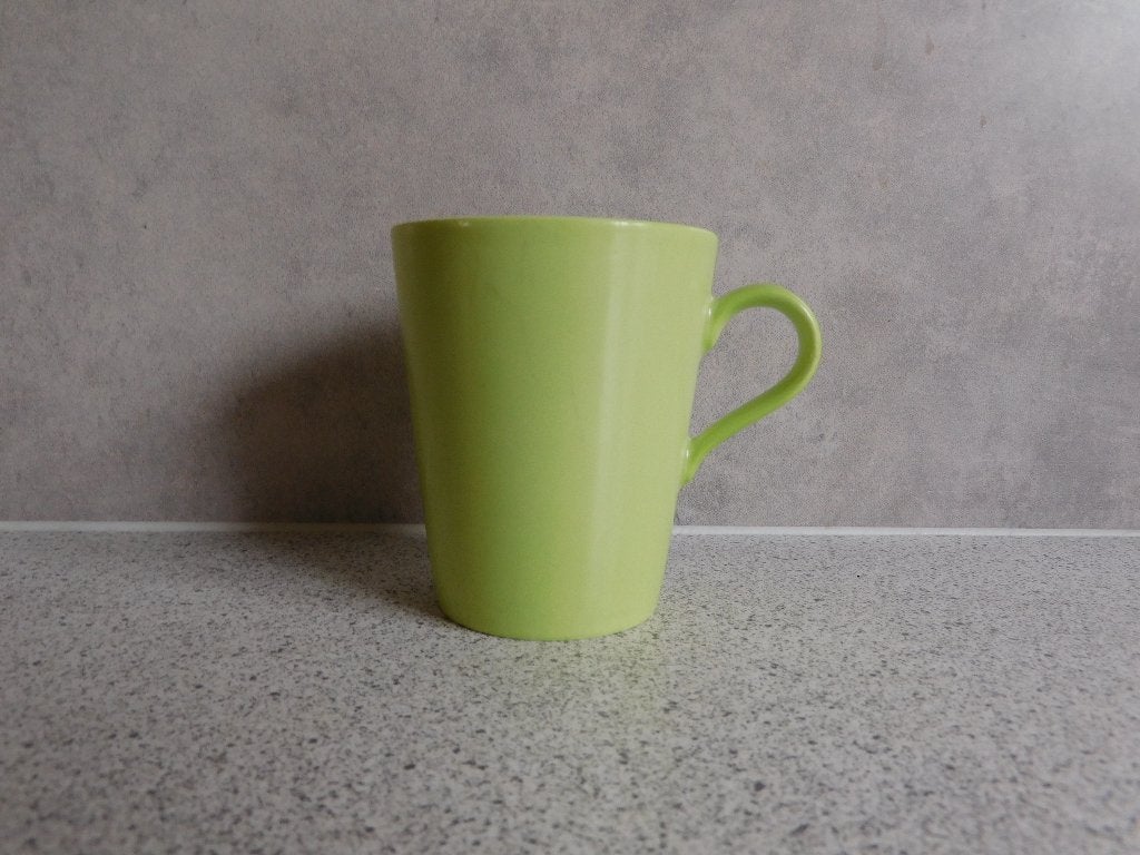 Mok 8,5x7 cm. Lime Tric Arzberg, Huis en Inrichting, Keuken | Servies, Arzberg, Ophalen of Verzenden, Zo goed als nieuw, Overige stijlen