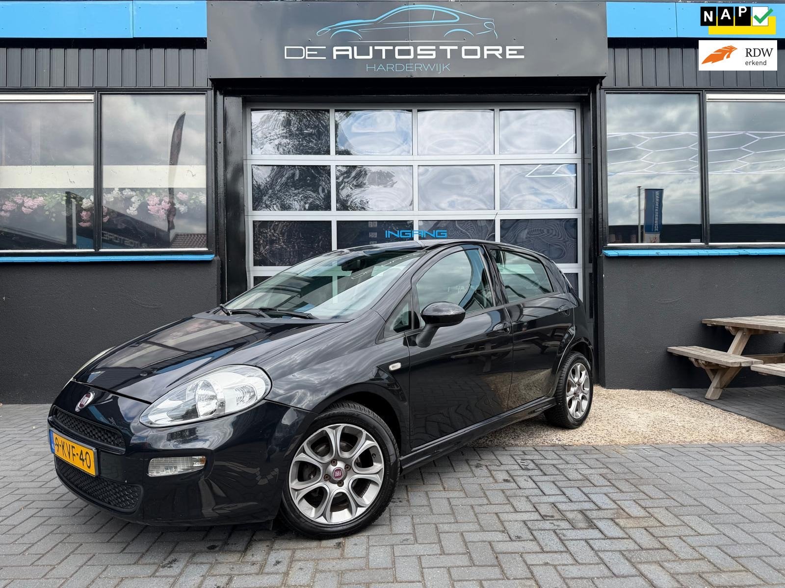 Fiat Punto Evo 0.9 TwinAir Sport Airco Cruise Zeer nette Aut, Voorwielaandrijving, Euro 5, Zwart, Origineel Nederlands