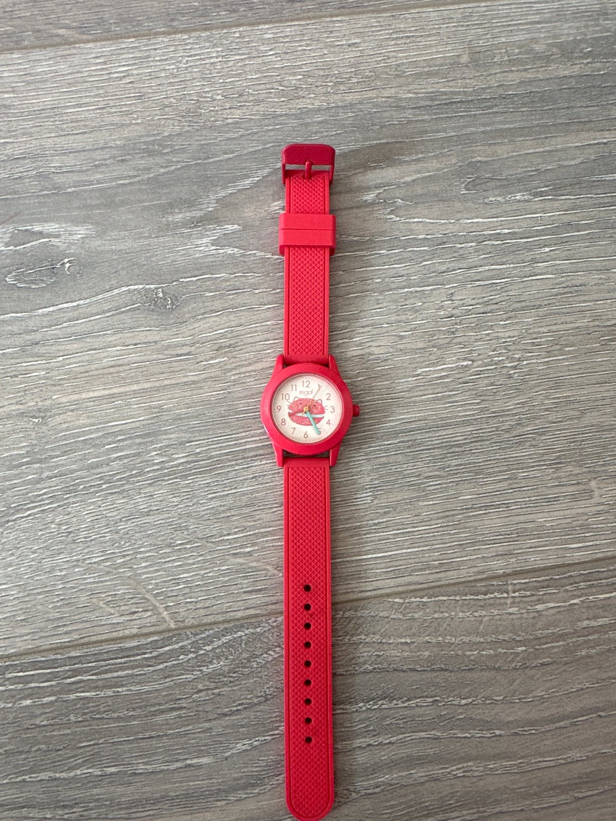 Leuk roze kinderhorloge met aardbei design, Ophalen, Gebruikt, Roze, Meisje