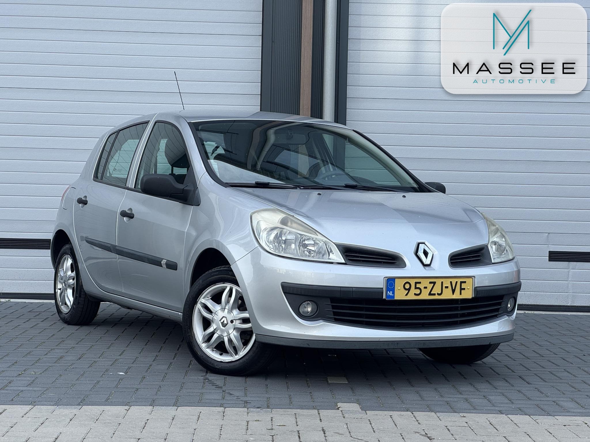 Renault Clio 1.2-16V Special Line AIRCO | DEALER OND | DISTR, Gebruikt, 4 cilinders, Origineel Nederlands, Handgeschakeld