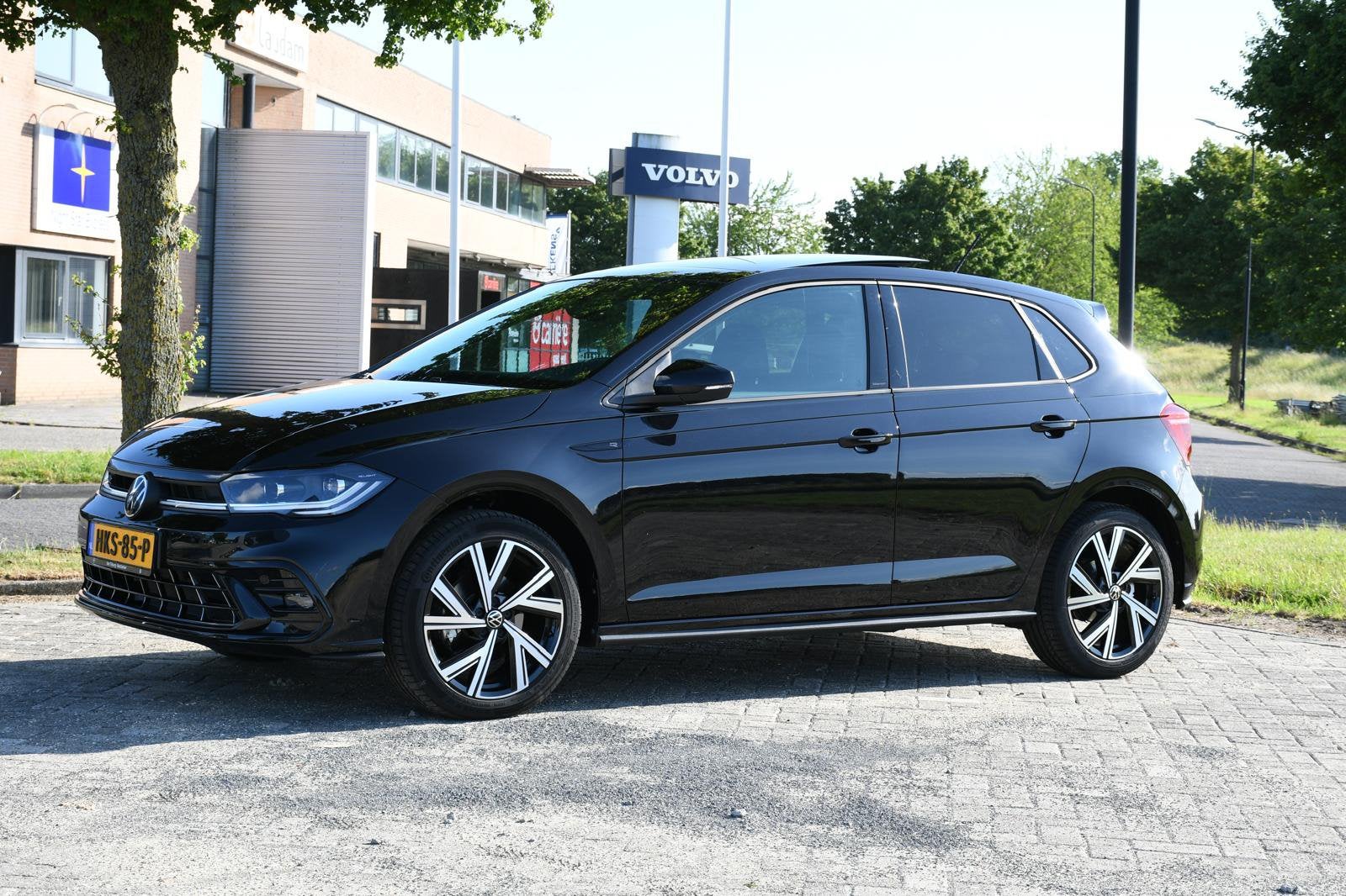 Volkswagen Polo 1.0 TSI 110pk Dsg-7 2024 R-line/PANORAMADAK, Auto's, Stof, Zwart, Zwart, Bedrijf