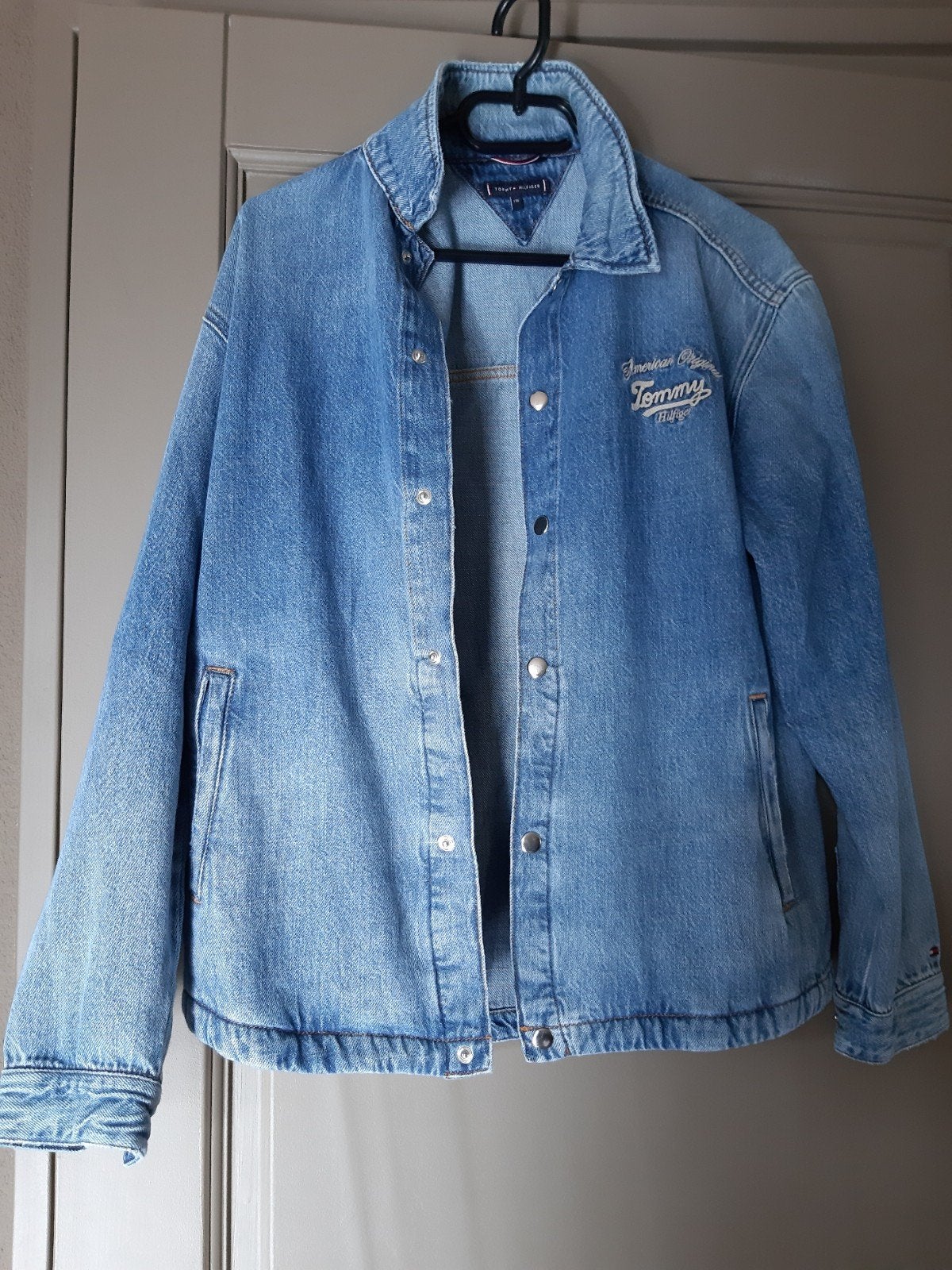 Nieuwe Tommy Hilfiger spijkerjas maat S (176), Blauw, Tommy Hilfiger, Nieuw, Ophalen of Verzenden