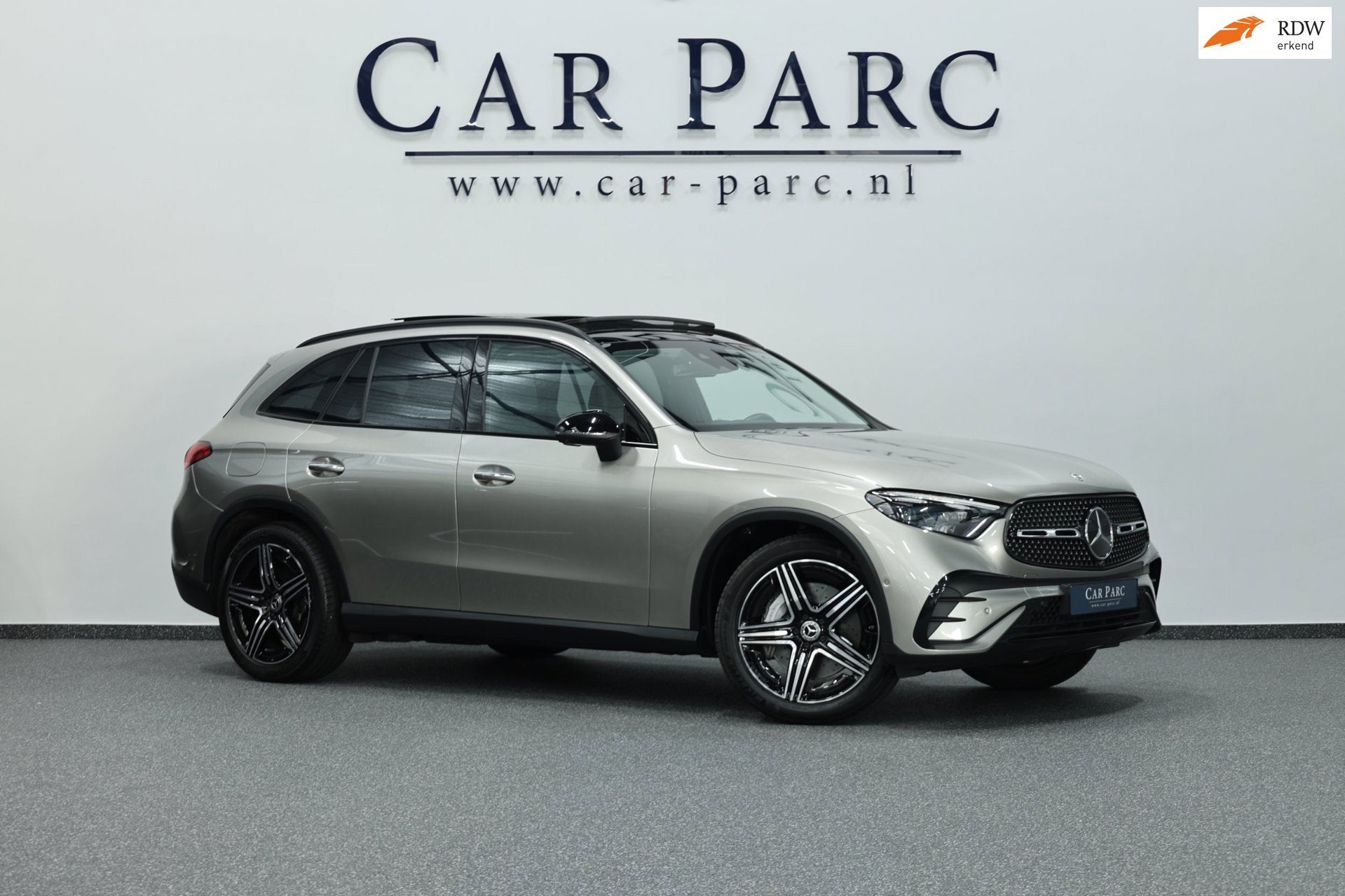 Mercedes-Benz GLC-klasse 300e 4MATIC AMG Line HIGHBEAM/VIRTU, Automaat, Dealer onderhouden, Automatische klimaatregeling, Hybride Elektrisch/Benzine