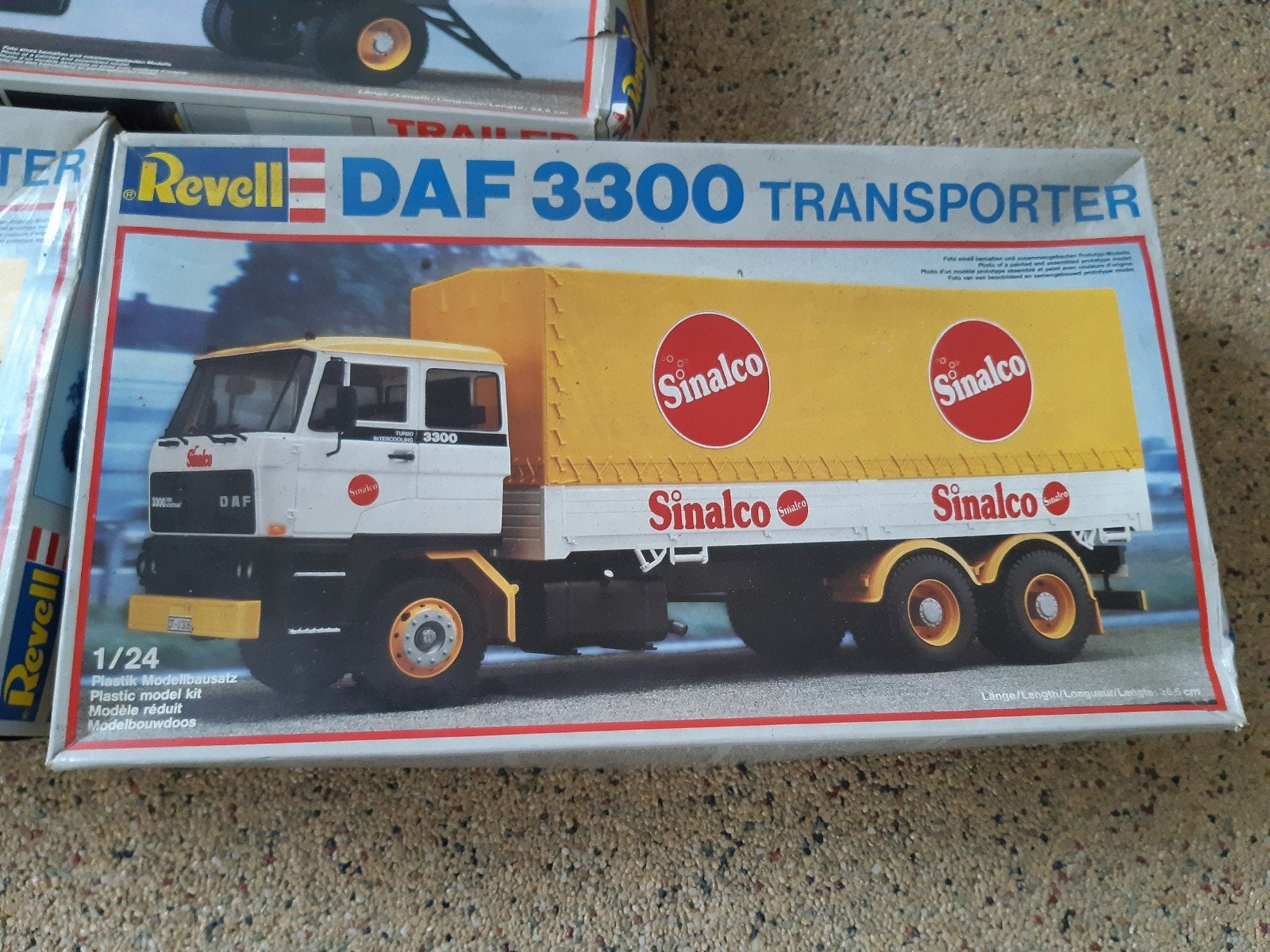 Revell bouwdozen 1,24 daf 3300 combi, Ophalen of Verzenden, Zo goed als nieuw, Bus of Vrachtwagen, Revell