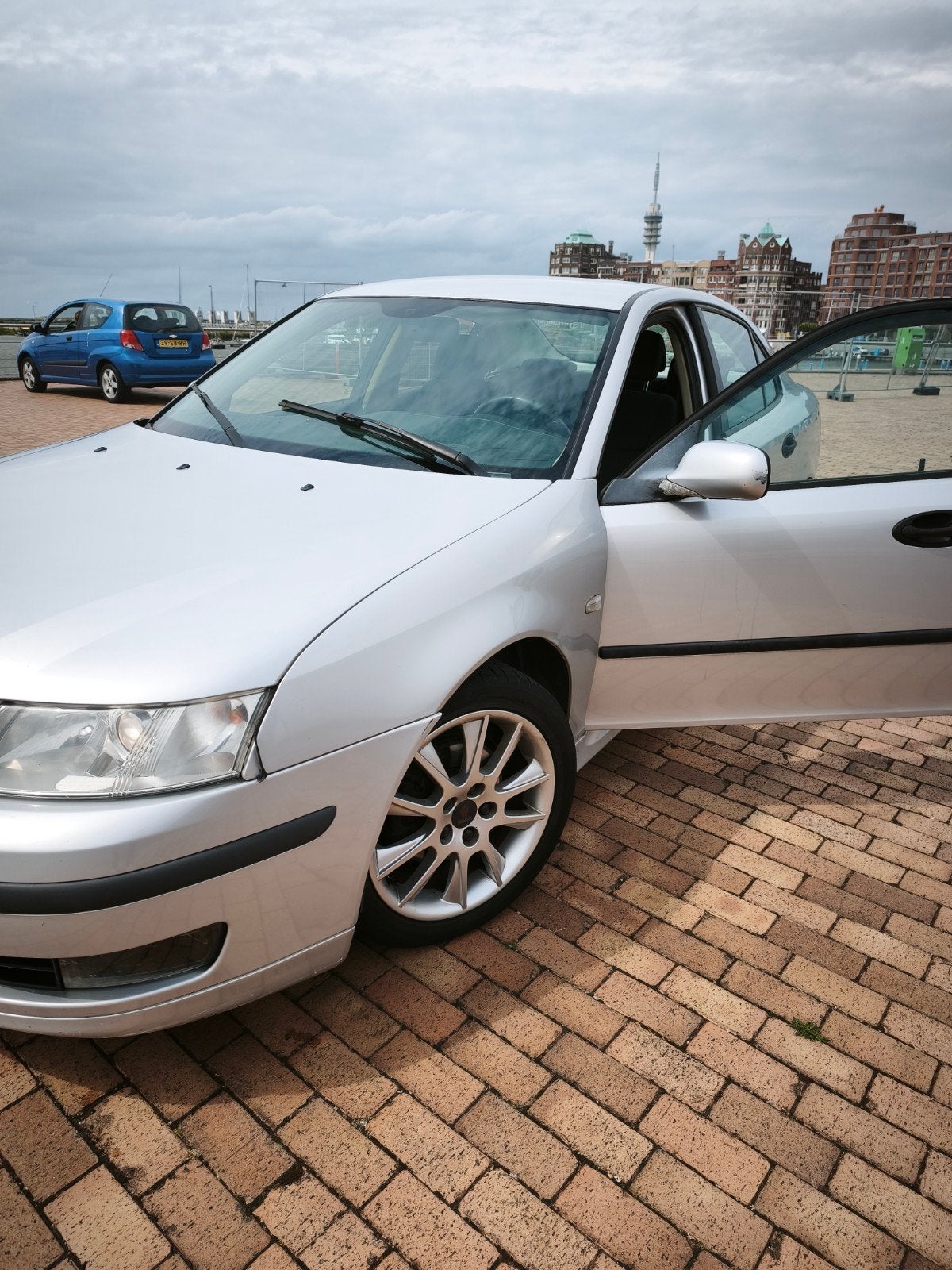 Saab 9-3 1.8 T Sport Sedan 2006 Grijs, Auto's, 4 cilinders, Origineel Nederlands, 75 €/maand, Handgeschakeld