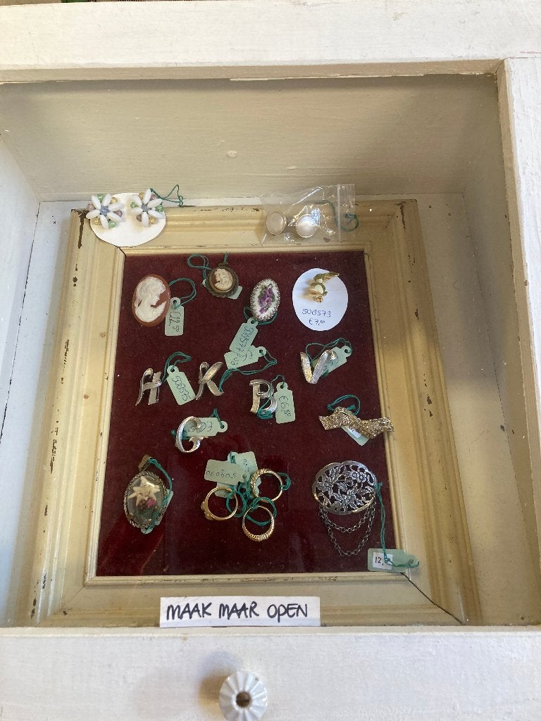 Vintage sieraden: halsketting - oorbellen - broches - ringen, Ophalen, Overige materialen, Overige typen