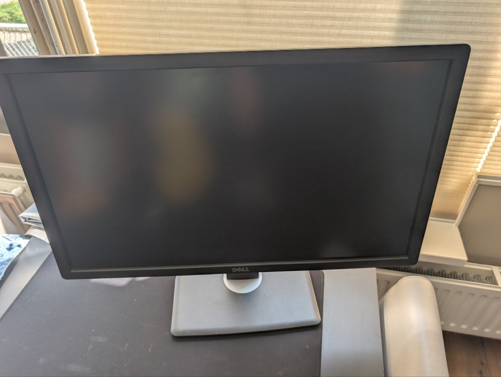 Dell UltraSharp U2713HM
27 inch, Computers en Software, Monitoren, Ophalen