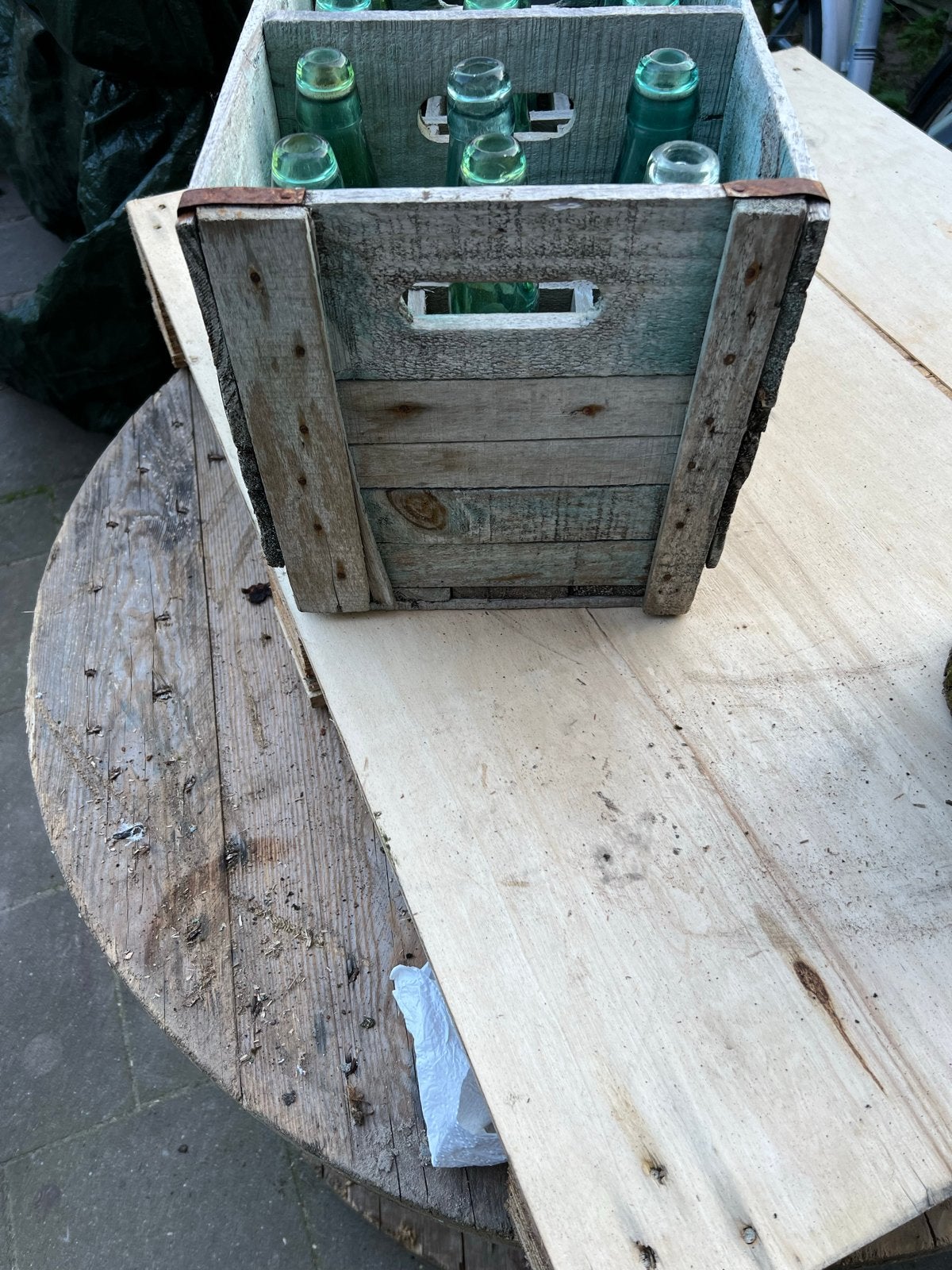 Vintage houten krat met 12 antieke flessen, Ophalen of Verzenden