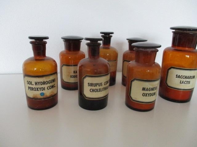 Antieke glazen apothekersflessen met stop, Ophalen of Verzenden