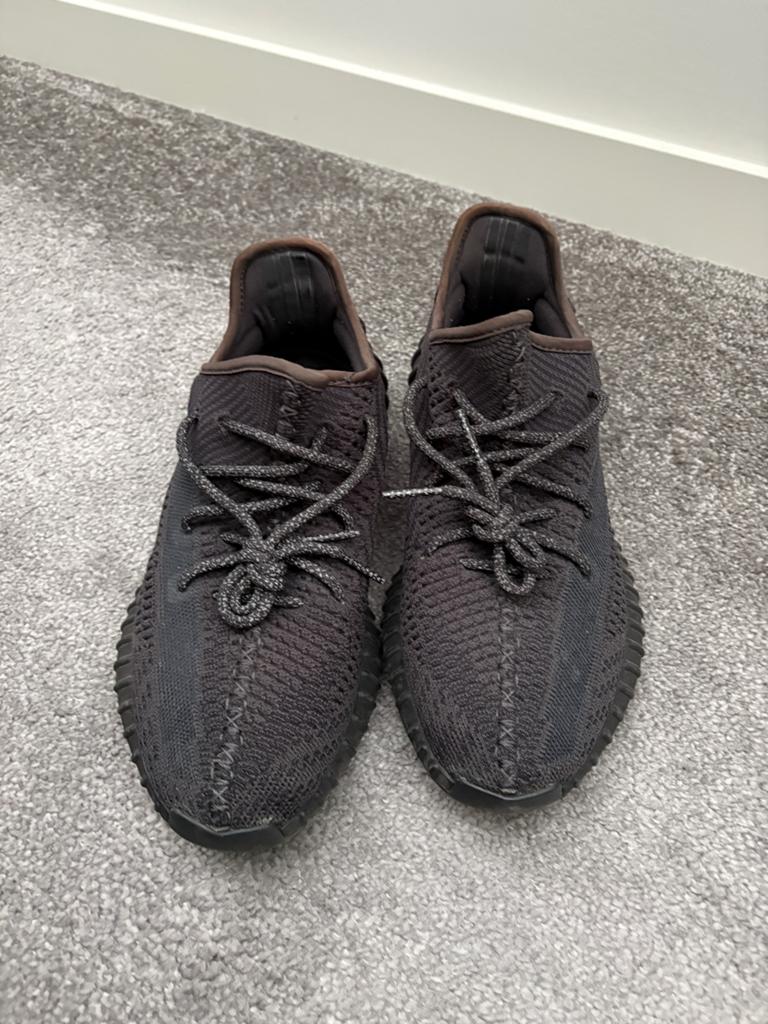 Adidas Yeezy Boost 350 V2 Black Non-Reflective Maat 43 1/3, Verzenden, Gedragen, Zwart, Sneakers of Gympen