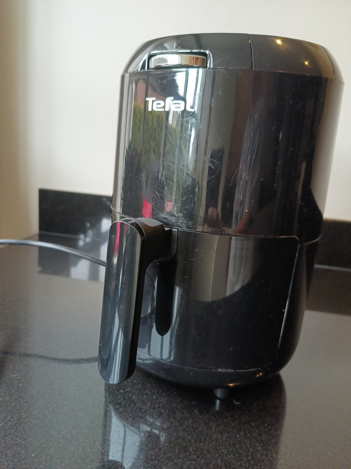 Tefal Airfryer - Compact 1 à 2 persoons, Witgoed en Apparatuur, Ophalen of Verzenden, Zo goed als nieuw, Airfryer, Minder dan 750 gram