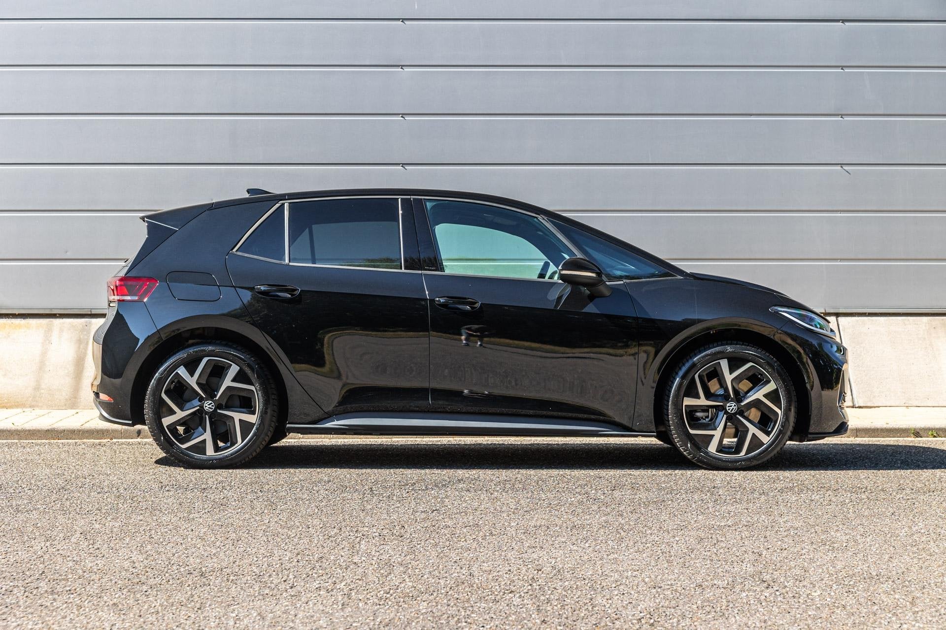 Volkswagen ID.3 Neo Life 190pk 58 kWh | LMV 19'' | Voorstoel, Auto's, Automaat, 12 maanden, Zwart, 190 pk