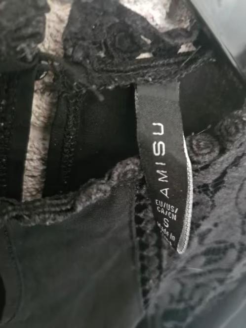 Zwarte blouse Met kant Maat s h3, Amisu, Zwart, Onbekend, Ophalen of Verzenden