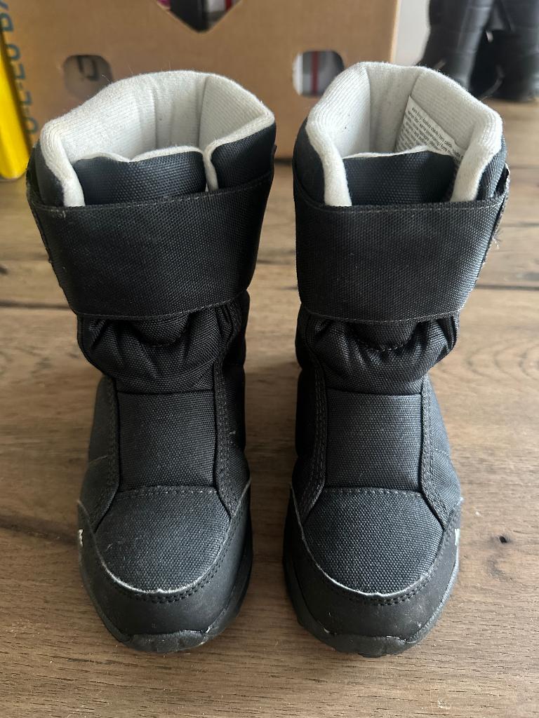 Decathlon Quechua SH100 snowboots kinderen – zwart - Maat 29, Kinderen en Baby's, Kinderkleding | Schoenen en Sokken, Gebruikt