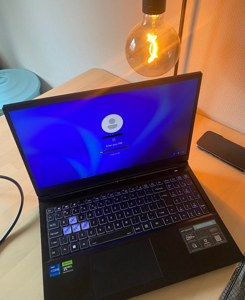 Foto 3 van Erazer Deputy P60 Gaming Laptop – RTX 4070, i7, 1TB SSD