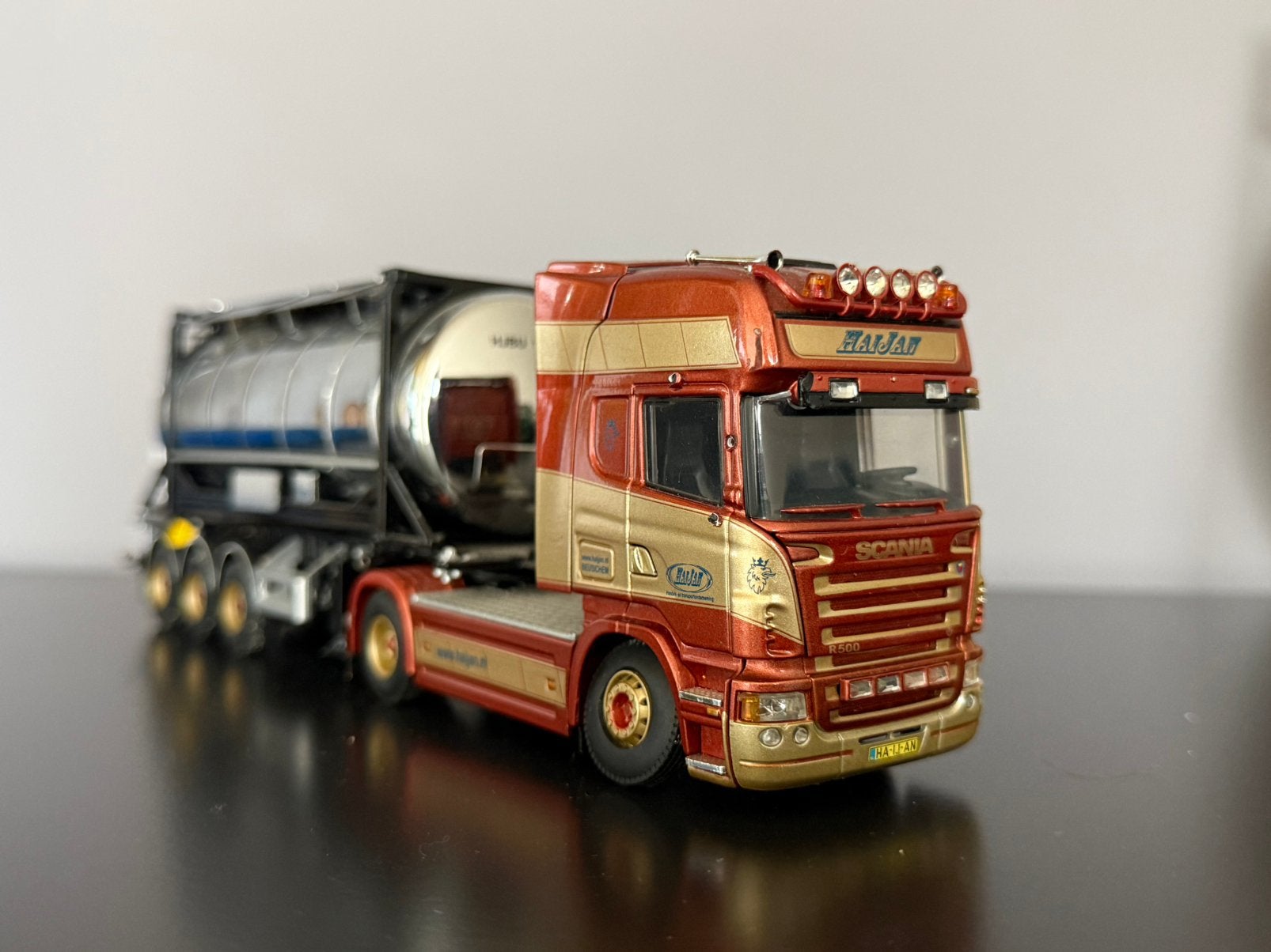 Scania Haijan met chassis en swap container 1:50, Ophalen of Verzenden, Zo goed als nieuw, Bus of Vrachtwagen
