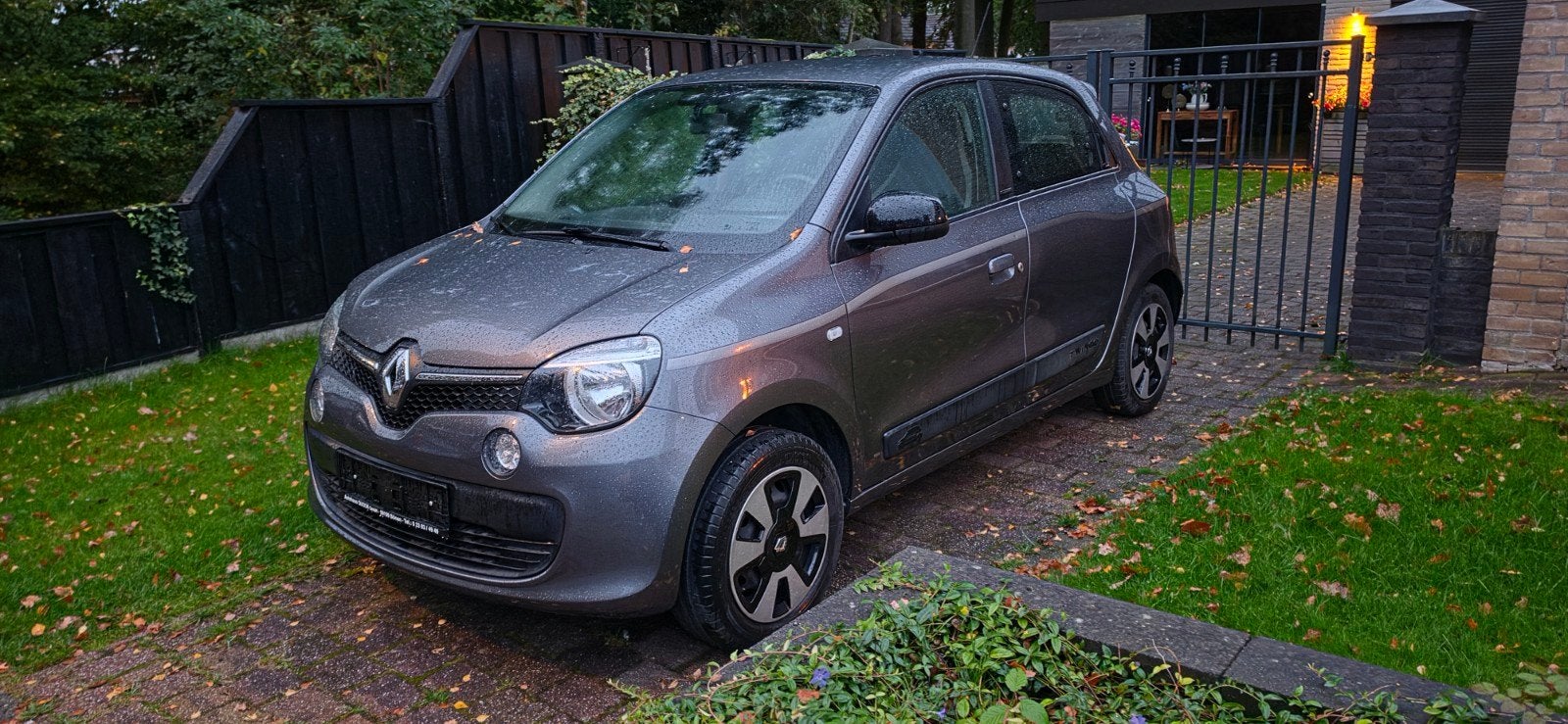 Renault Twingo 1.0 SCE 70 2018 Grijs, Voorwielaandrijving, Twingo, 4 stoelen, Handgeschakeld