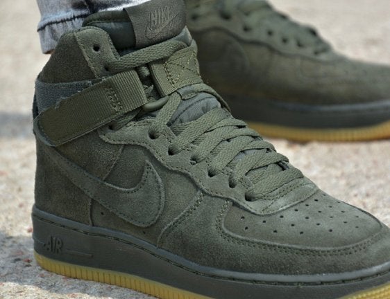 Nike sneakers, Air Force One, mosgroen, suède, Ophalen of Verzenden