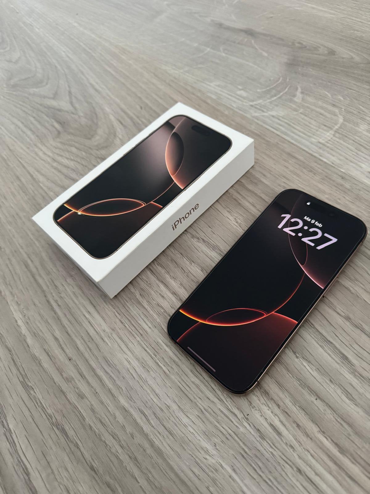 Iphone 16 pro 128 gb met doos, Telecommunicatie, Mobiele telefoons | Apple iPhone, 128 GB, Zo goed als nieuw, Zonder simlock, Zonder abonnement
