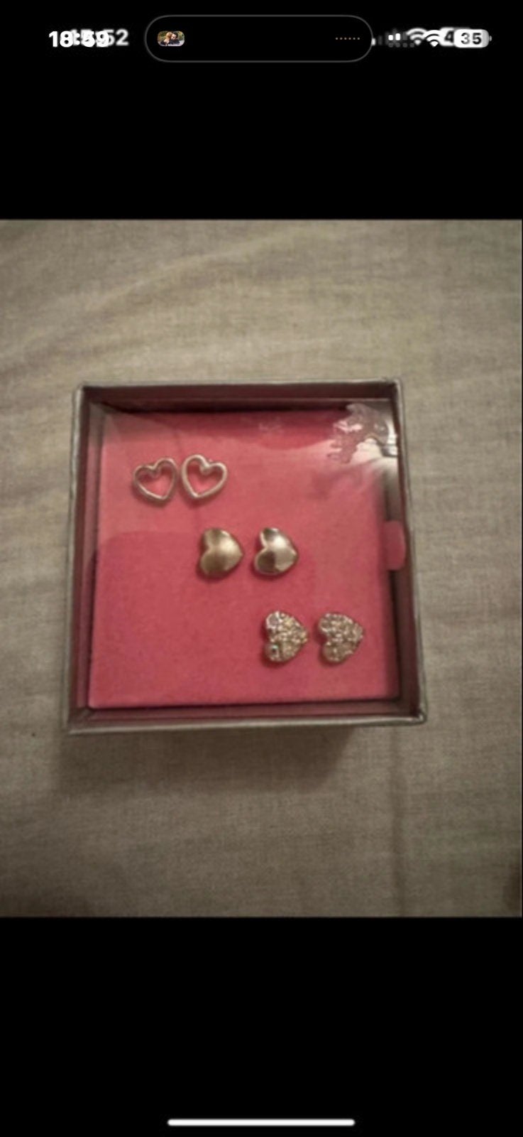 Claire's hartjes oorbellen set - Nieuw in doos, Overige materialen, Nieuw, Ophalen of Verzenden, Knopjes of Stekers