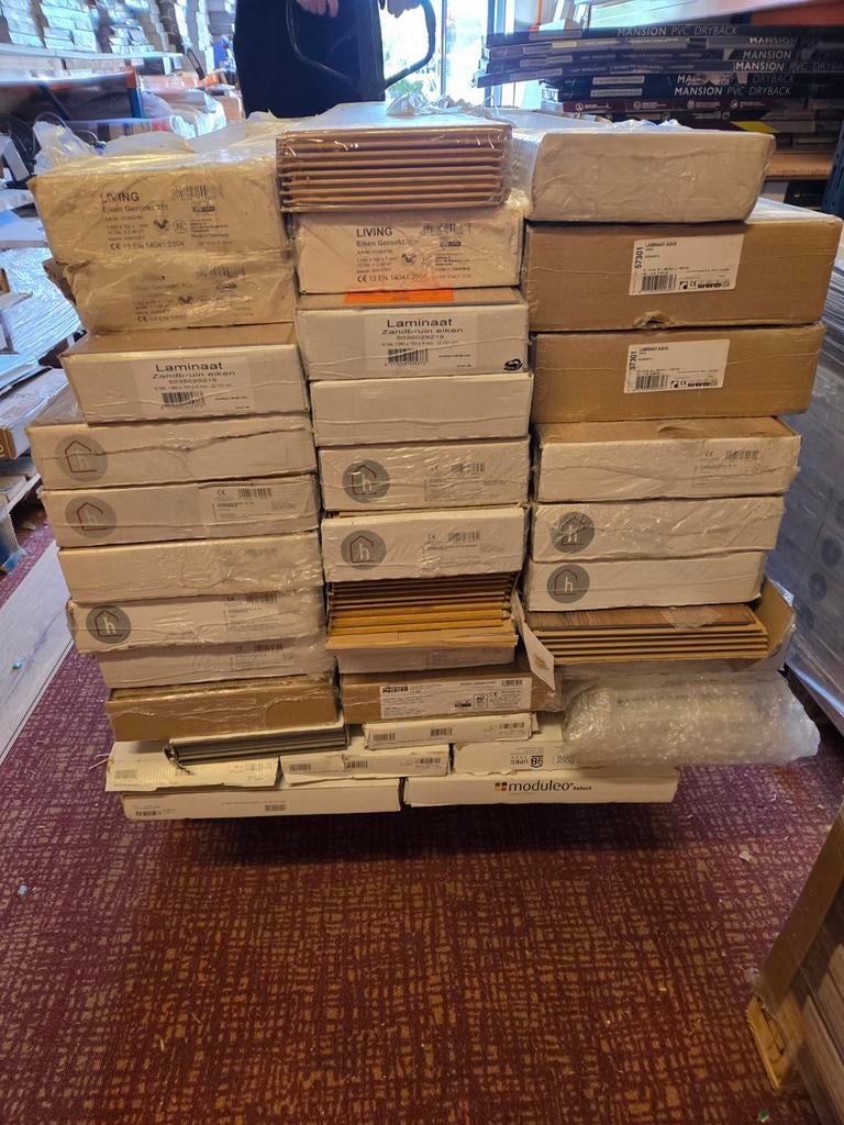 Pallet met restpartijen laminaat en PVC vloeren, Ophalen, Kunststof, 50 tot 150 cm, Nieuw