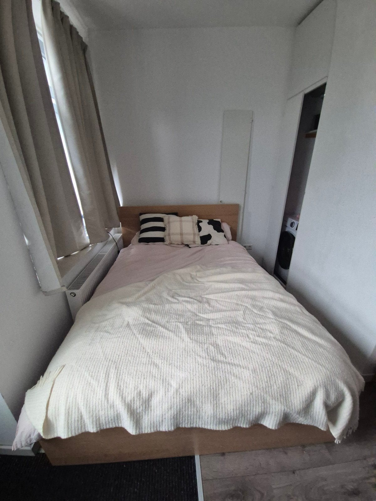 IKEA MALM Bedframe (+ matras in overleg) 140200, Huis en Inrichting, Slaapkamer | Bedden, Ophalen, Gebruikt, Bruin, 140 cm
