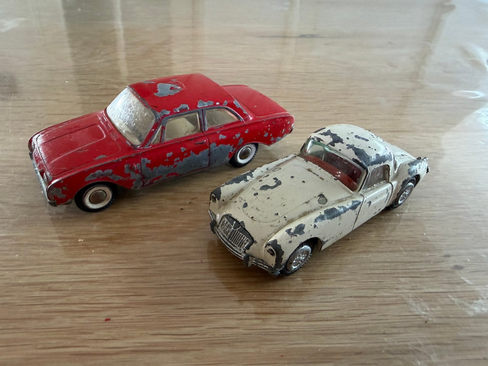 Tekno Denmark MG + Taunus 17M., Hobby en Vrije tijd, Ophalen of Verzenden, Gebruikt, Auto, Tekno