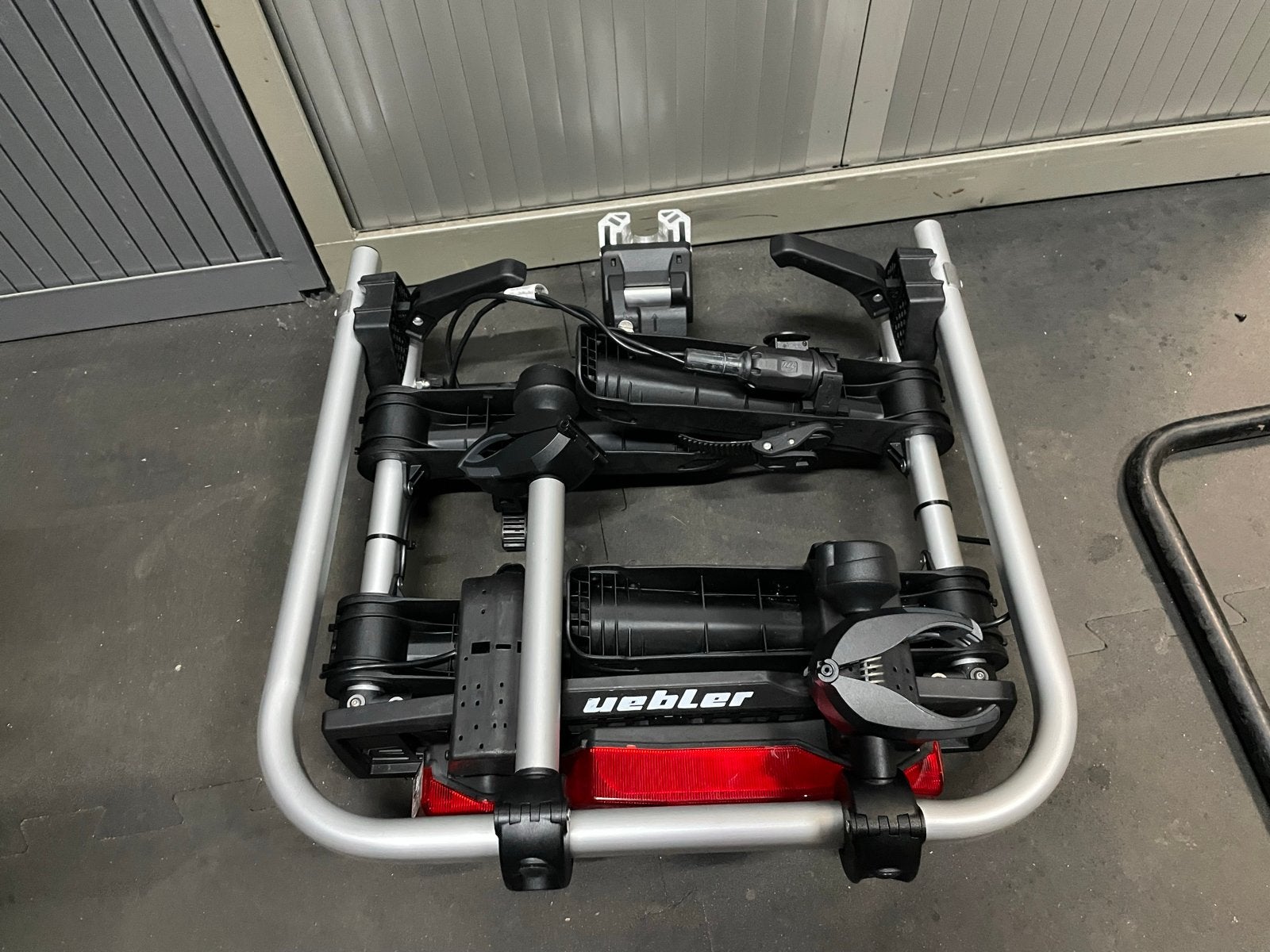 Uebler F24 Compact fietsendrager, slechts 1x gebruikt, Ophalen, Zo goed als nieuw