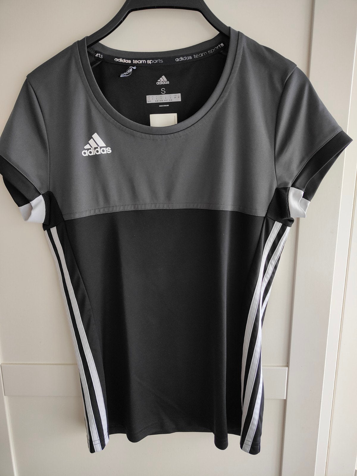 Adidas Dames Sportshirt Maat S - Ideaal voor Training, Adidas, Zwart, Ophalen of Verzenden, Maat 36 (S)
